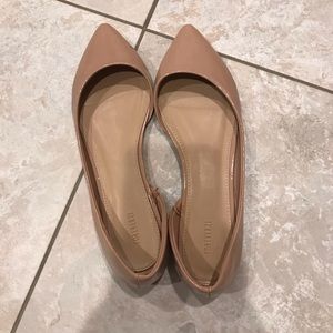 Pointed Nude Flats